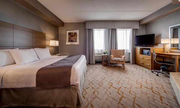 Monte Carlo Inns - Vaughan Suites image 26